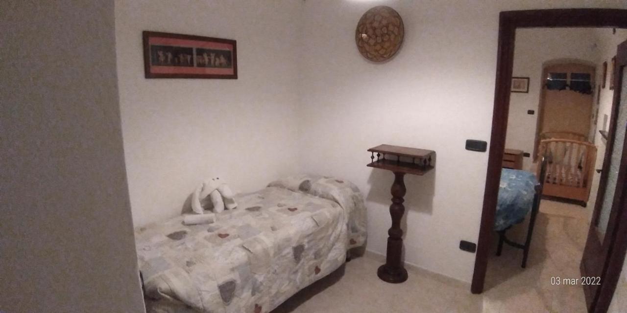U' Caruggiu De Cisan Apartment Cisano sul Neva Luaran gambar
