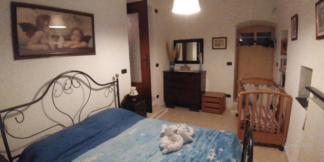U' Caruggiu De Cisan Apartment Cisano sul Neva Luaran gambar